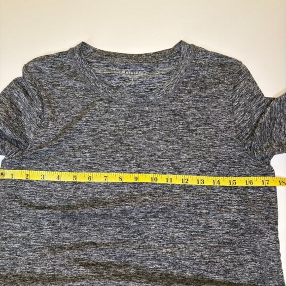 Athleta Womens Uptempo Long Sleeve Shirt Top Size Small Gray Thumb Holes Stretch - Picture 7 of 9